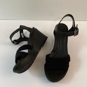 Crocs Leigh Ii Ankle Strap Wedge Flip Flops size 8